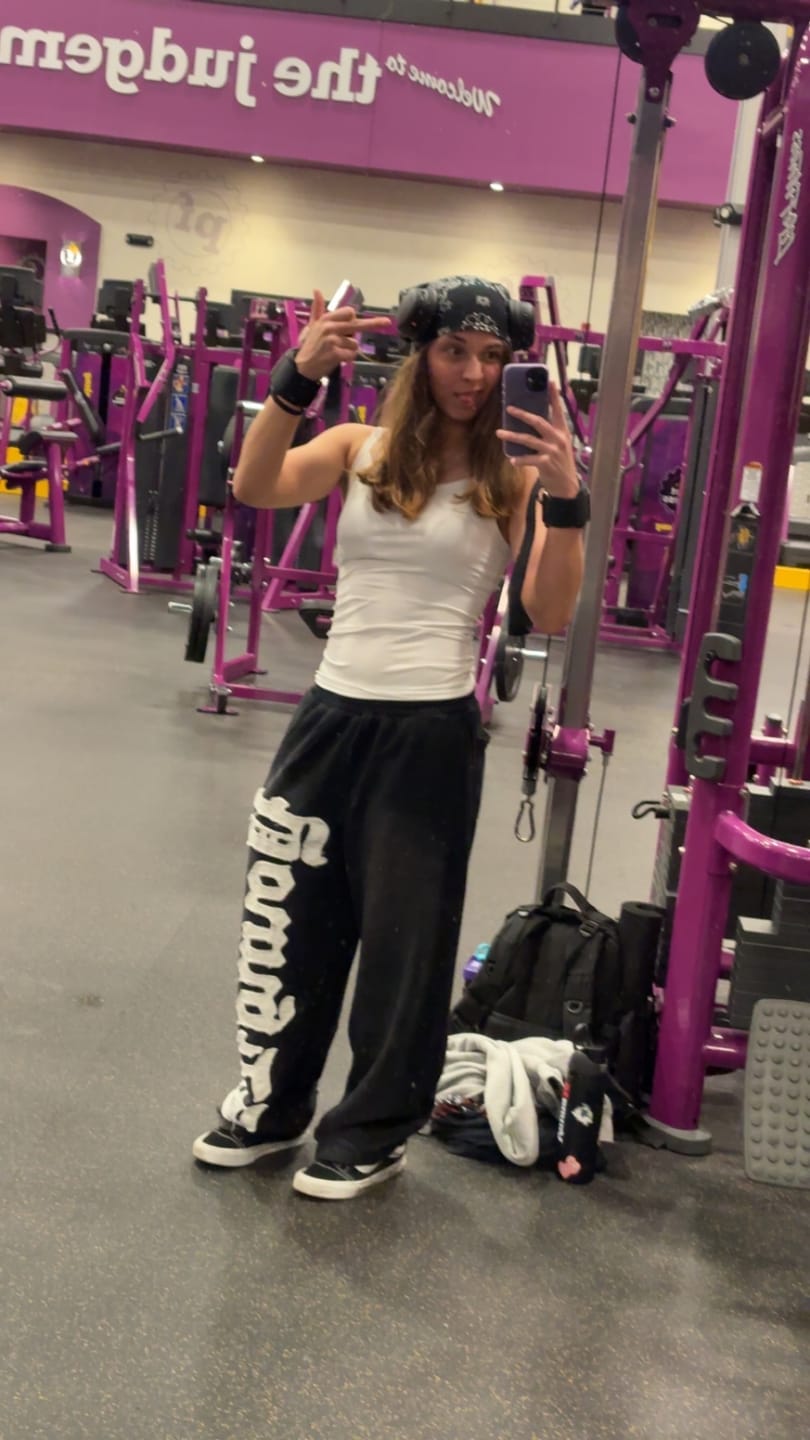 Customer photo review of 2127 - Big Patch Sweats