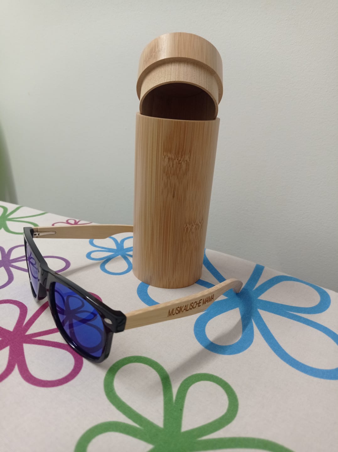 Customer photo review of Klarinetten Sonnenbrille "Musikalische Mama" mit Bambus-Bügeln