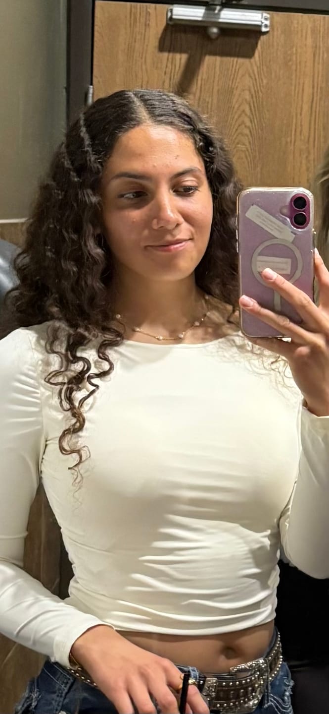 Customer photo review of Laney Necklace (Bundle)