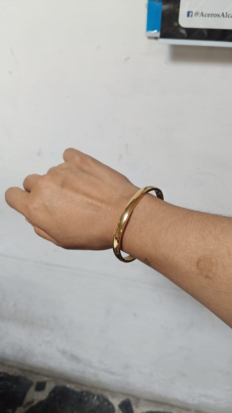 Customer photo review of Pulsera Elizabeth