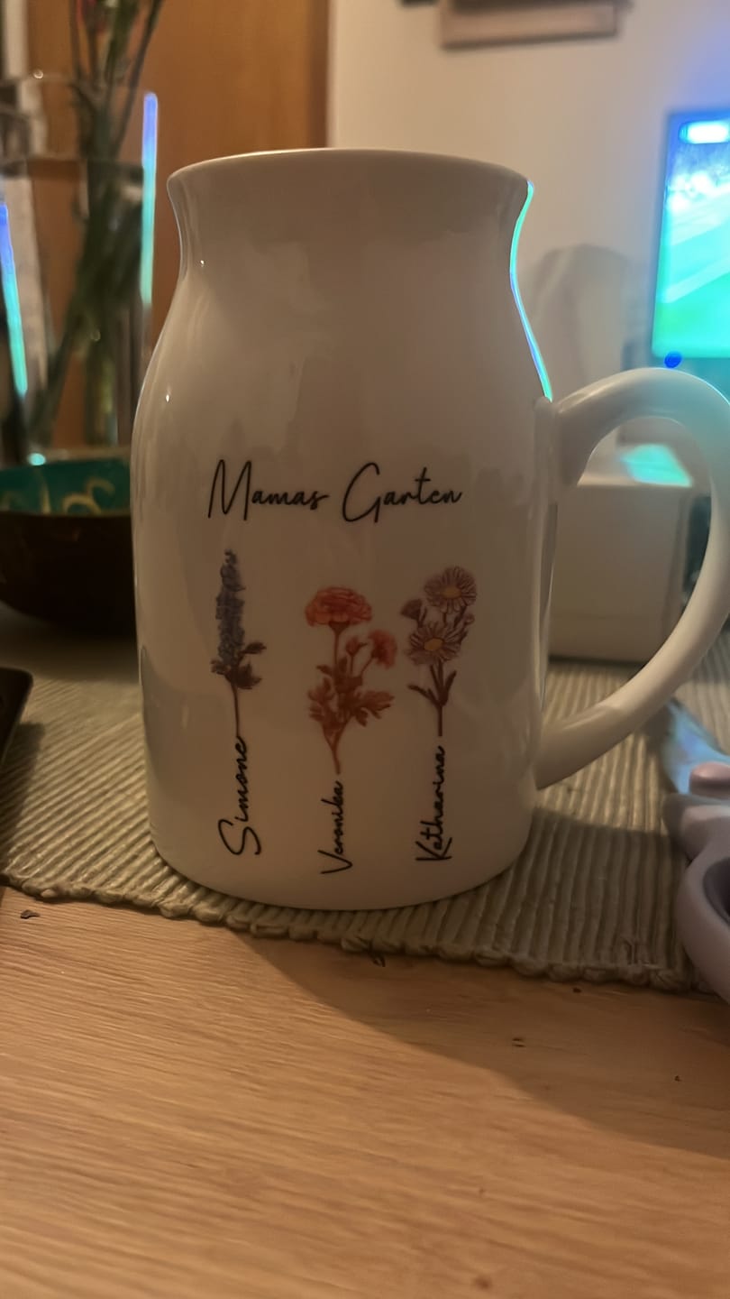 Customer photo review of Mamas Garten - Personalisierte Vase für Mama und Oma mit Geburtsblumen