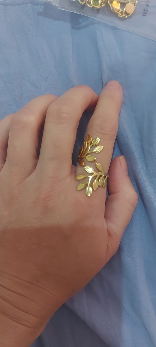 Customer photo review of Anel Ramos Ajustável Banhado em Ouro 18K