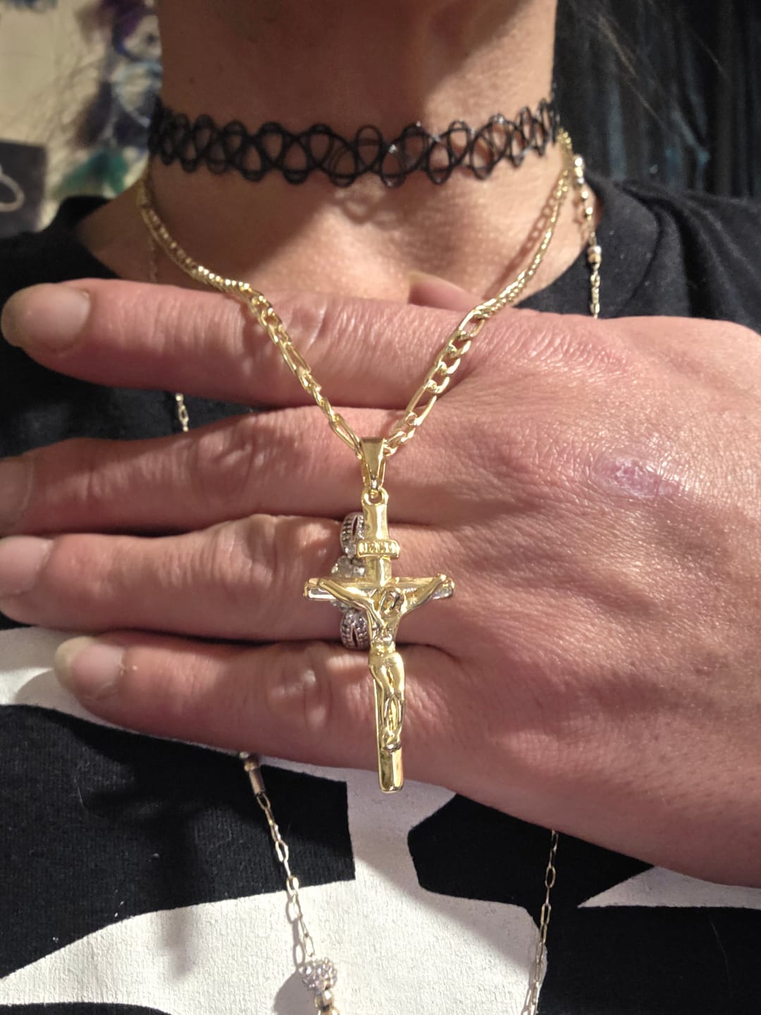 Customer photo review of FREE Today: 4-Styled Sacred Crucifix Necklace: Elegant Design & Faithful Reminder for Every Day