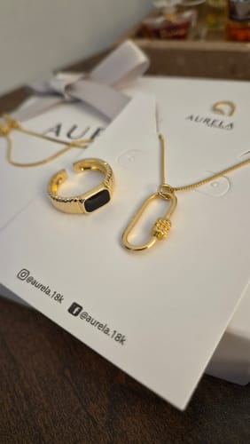 Customer photo review of Collar Seguro – Chapa de Oro