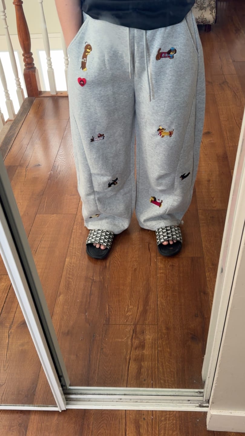 Customer photo review of Aelfric Eden Embroidery Dog Baggy Barrel Sweatpants