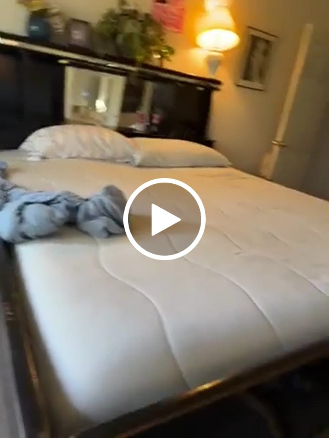 Customer video review of SuperChill Cooling Sheet Set (Fitted Sheet + 2 Pillowcases)