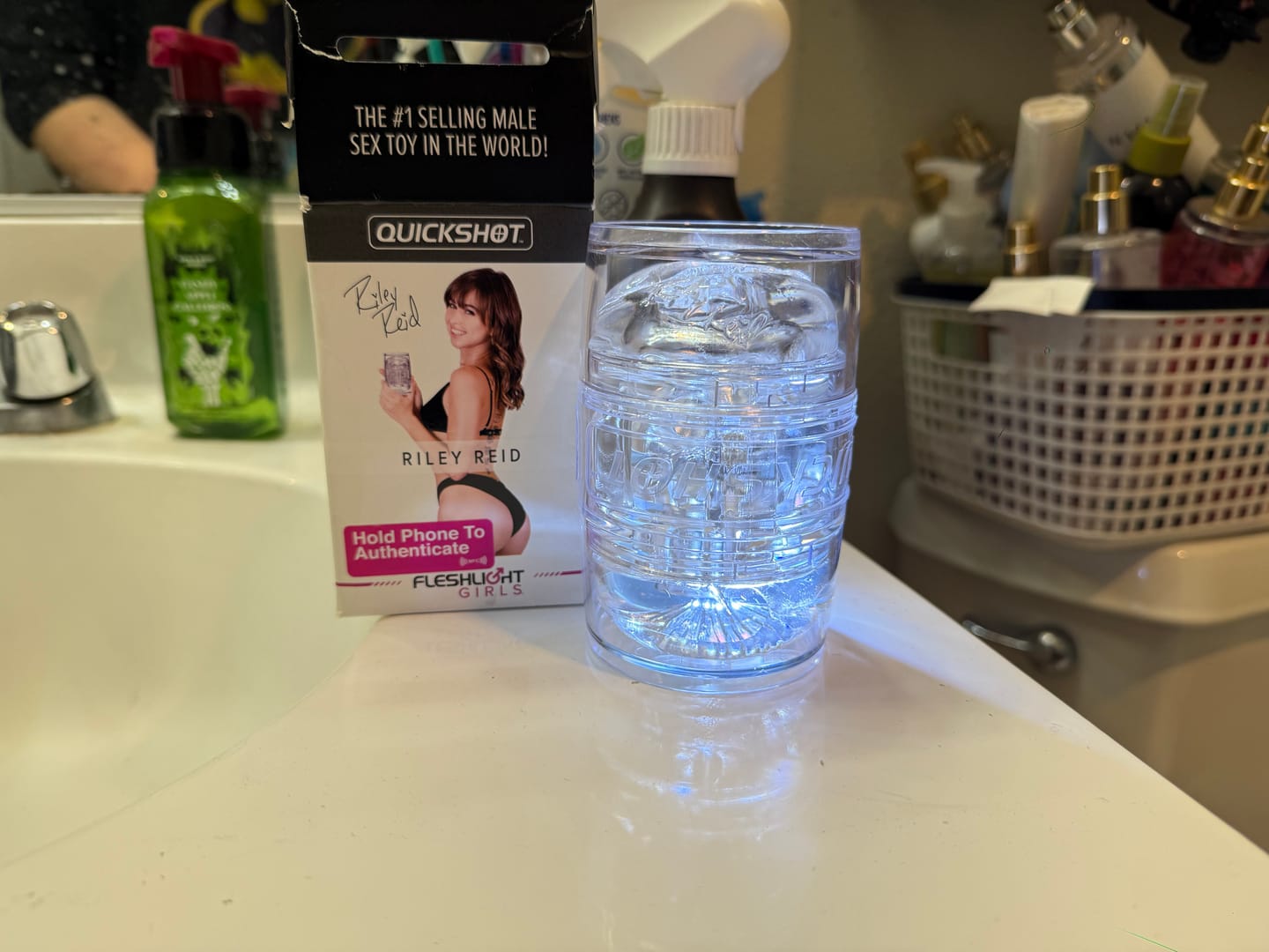 Customer photo review of Riley Reid Quickshot