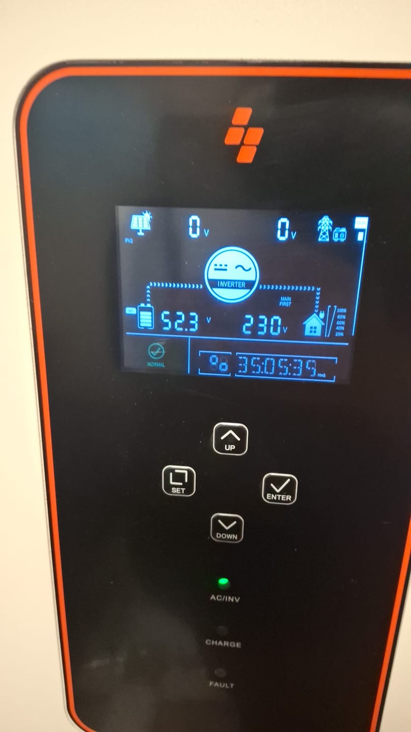 Customer photo review of Sistem Fotovoltaic Complet cu invertor 5kW si acumulator Lifepo4 5kWh 10Panouri 455W