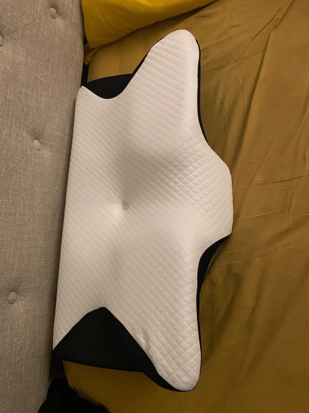 Customer photo review of Almohada cervical ergonómica
