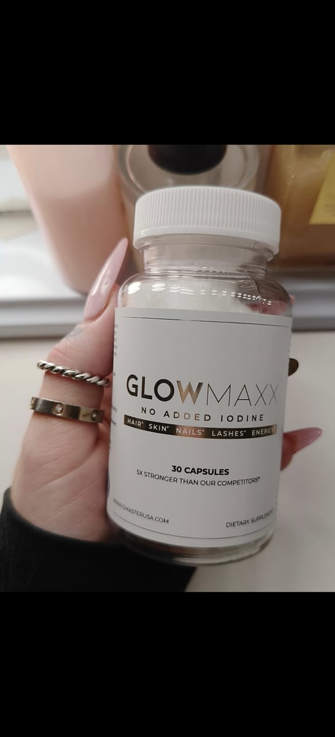 Customer photo review of GLOW MAXX