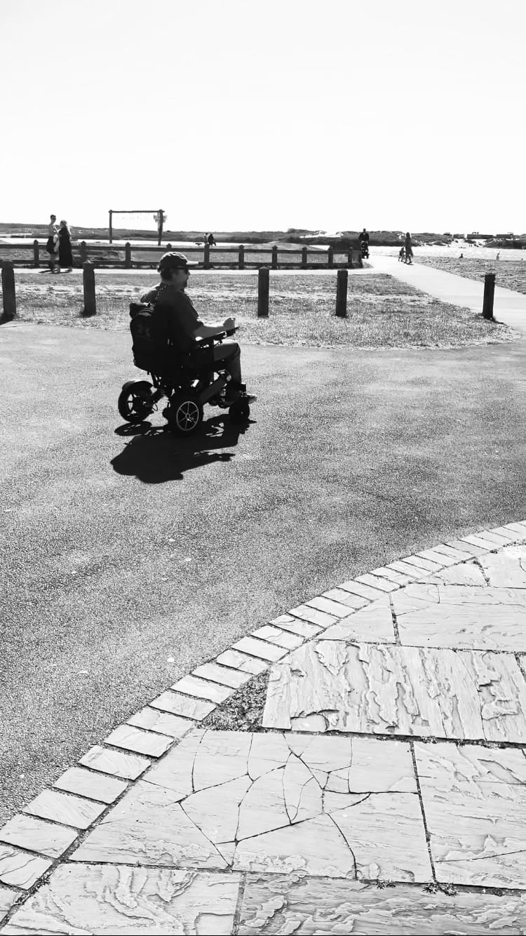 Customer photo review of Wide-Seat Electric Wheelchair Powerchair Freedom Elite ST