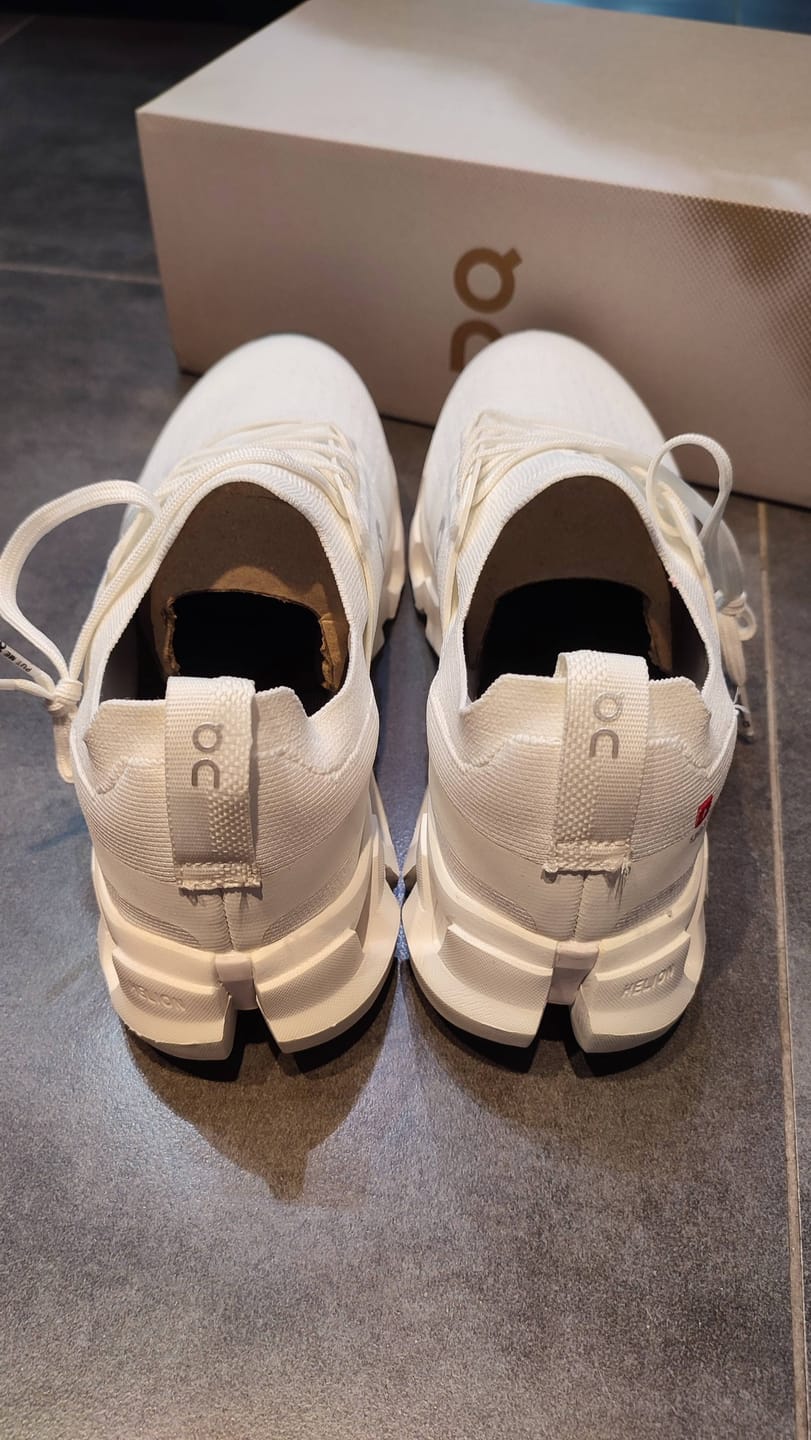 Customer photo review of Cloudswift 4 White