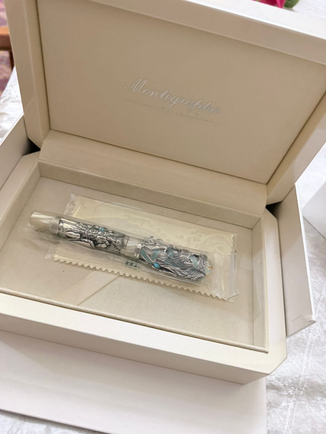 Customer photo review of Montegrappa Fountain Pen - My Guardian Angel 18k Yellow Gold Medium Nib | ISCUA3SW