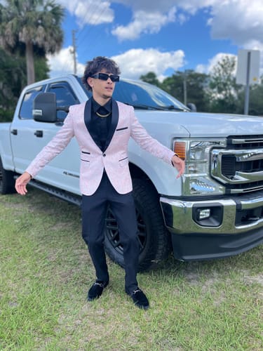 Customer photo review of Men's 2-Piece Pink Jacquard Embroidery Paisley Suit