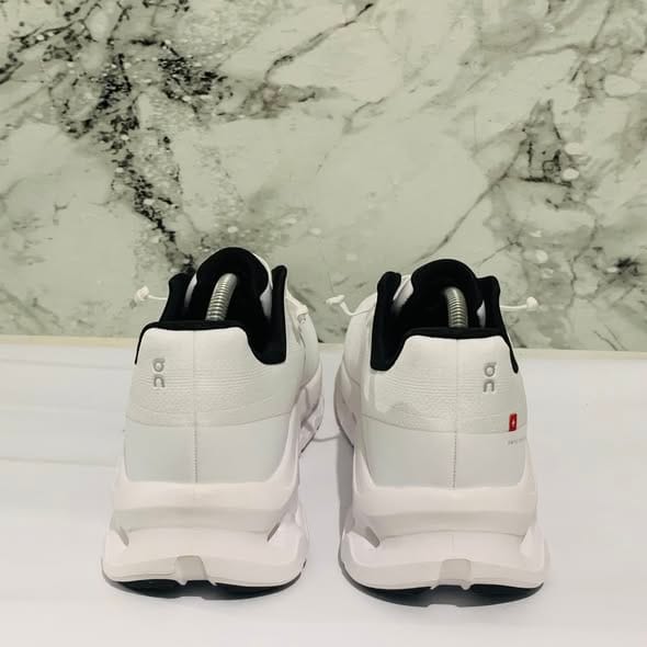 Customer photo review of Cloudtilt Pearl Ice