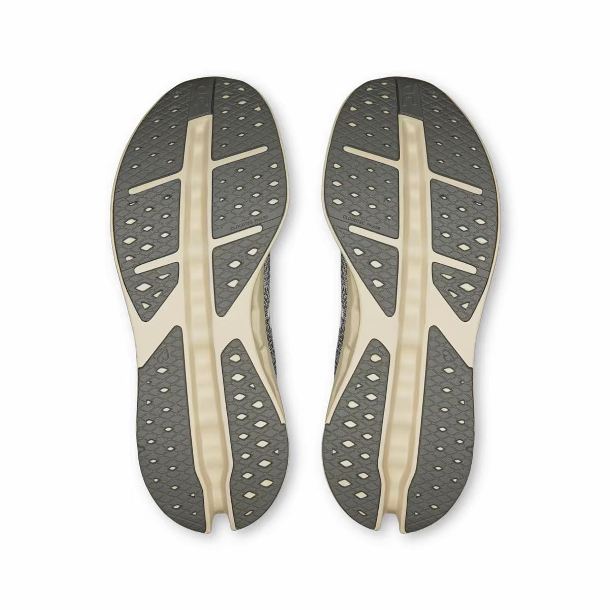 Customer photo review of Cloudsurfer Max Alloy Asphalt