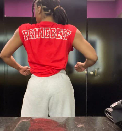Customer photo review of CUTOFF MUSCLE TEE - PRIMEBEEF / RED