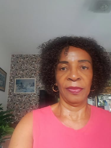 Customer photo review of Peruca Wig Humana Niki Castanho Cacheada