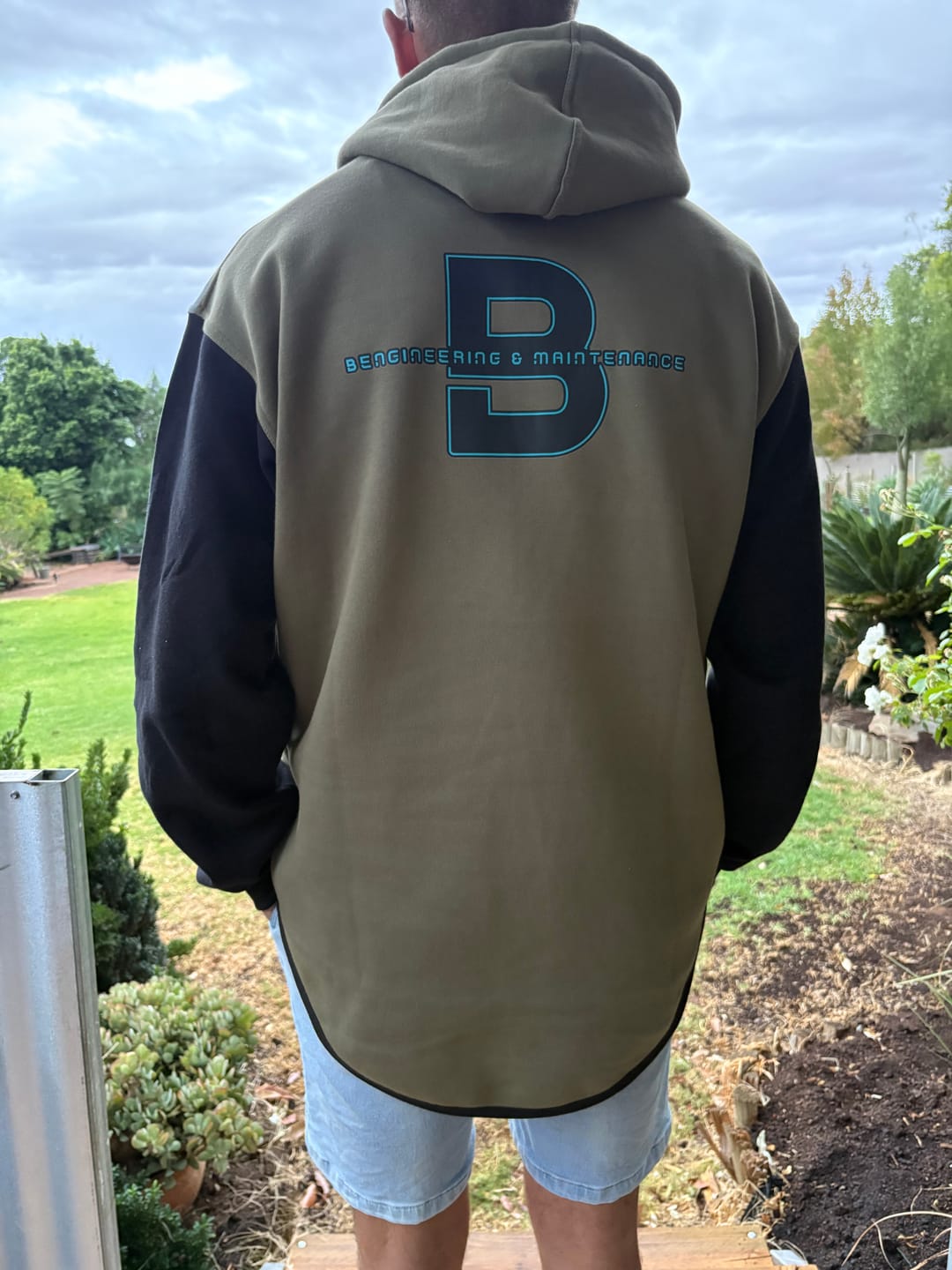 Customer photo review of Olive Green, Light Grey & Black | Half Zip Long Tail Hoody