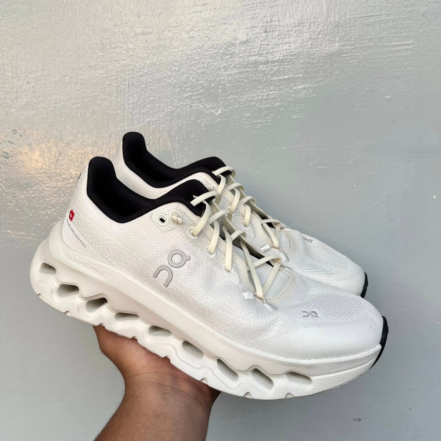 Customer photo review of Cloudtilt Pearl Ice