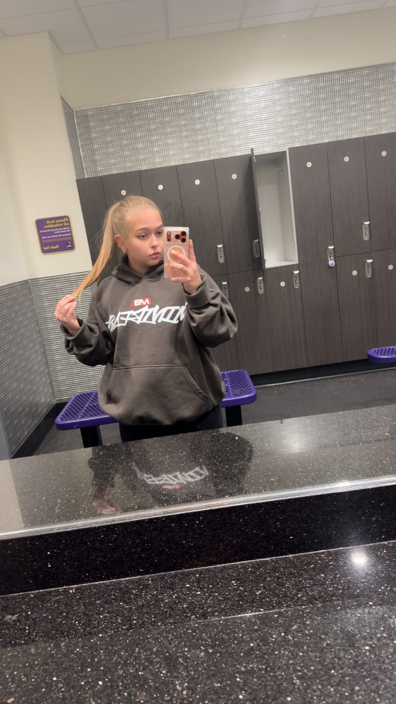 Customer photo review of Urban Minibeast - Pump Cover Hoodie