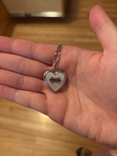Customer photo review of TXT Sweetheart Locket