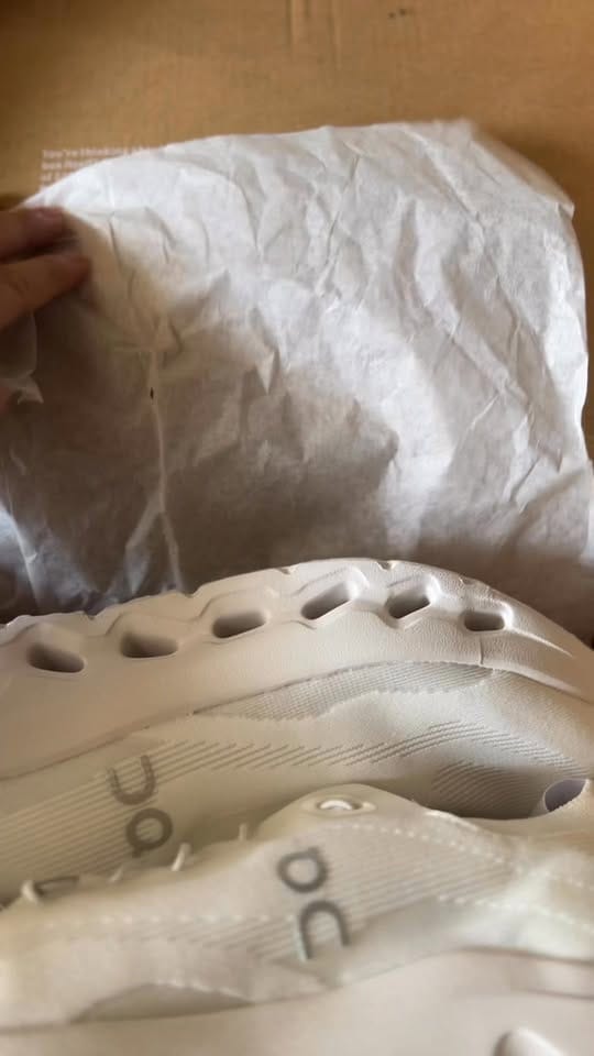 Customer photo review of Loewe X OnCloud All White