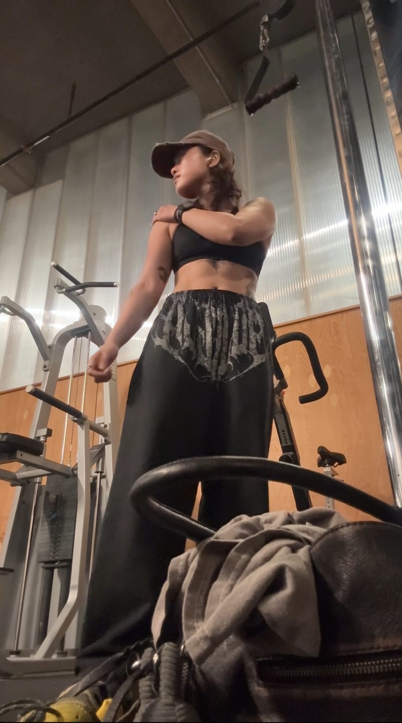 Customer photo review of 2079 - Dark Wave Joggers