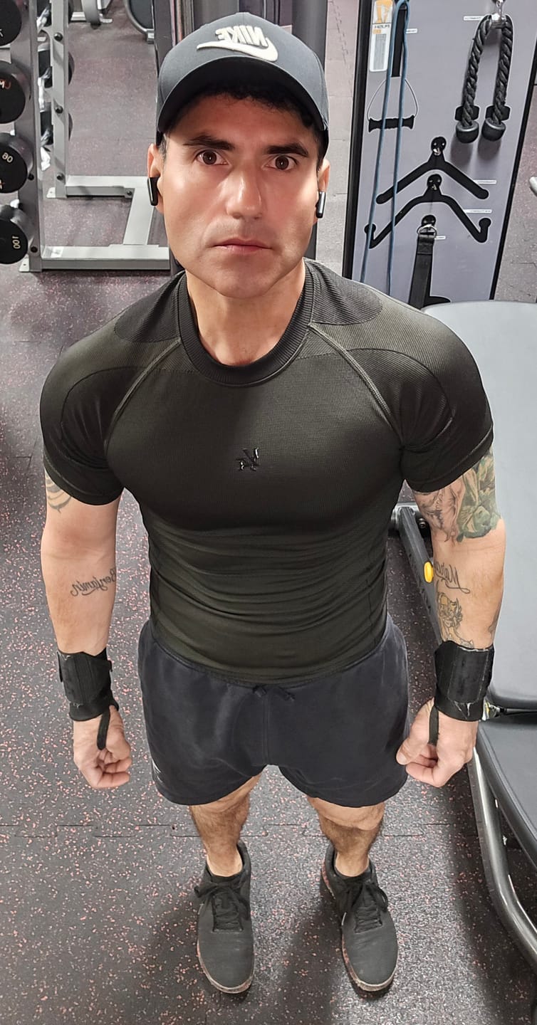Customer photo review of 4339 - Forme Compression Tees