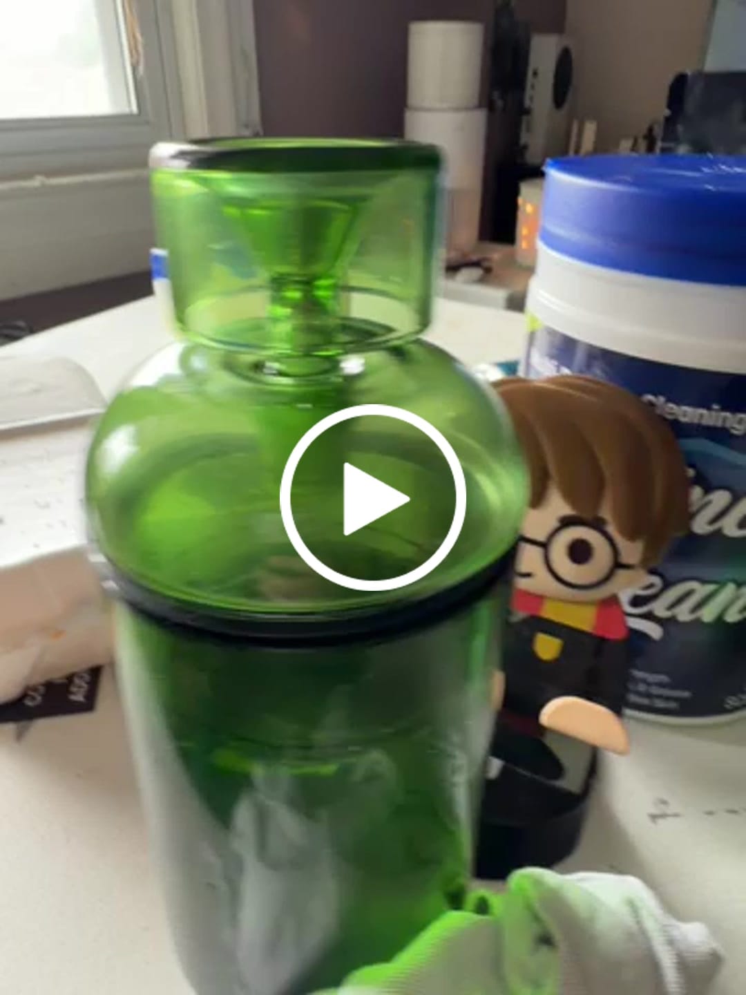 Customer video review of Vesper Gravity Bong