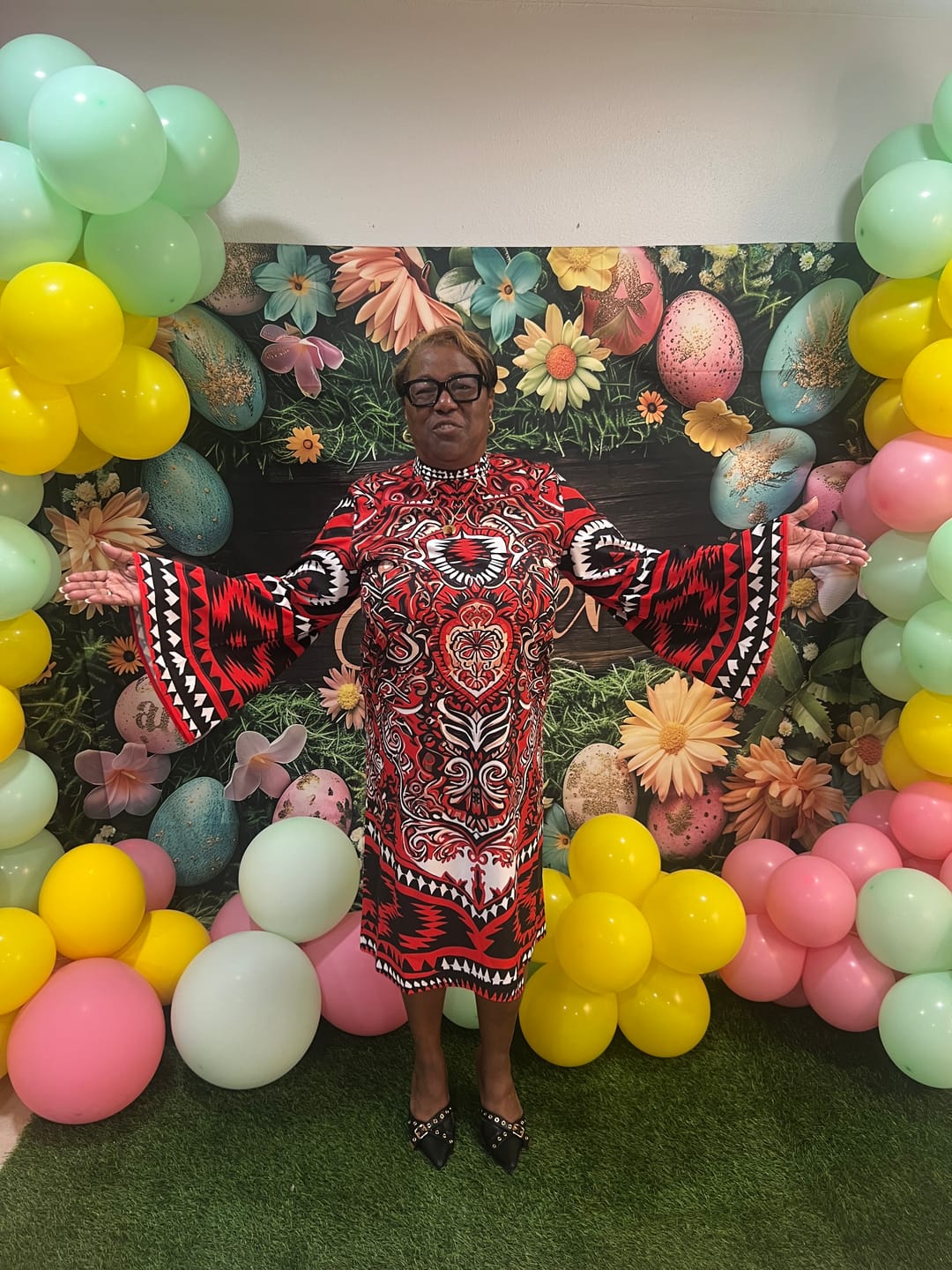 Customer photo review of Flared Sleeves Long Sleeves Contrast Color Flower Print Geometric Split-Joint Round-Neck Midi Dresses