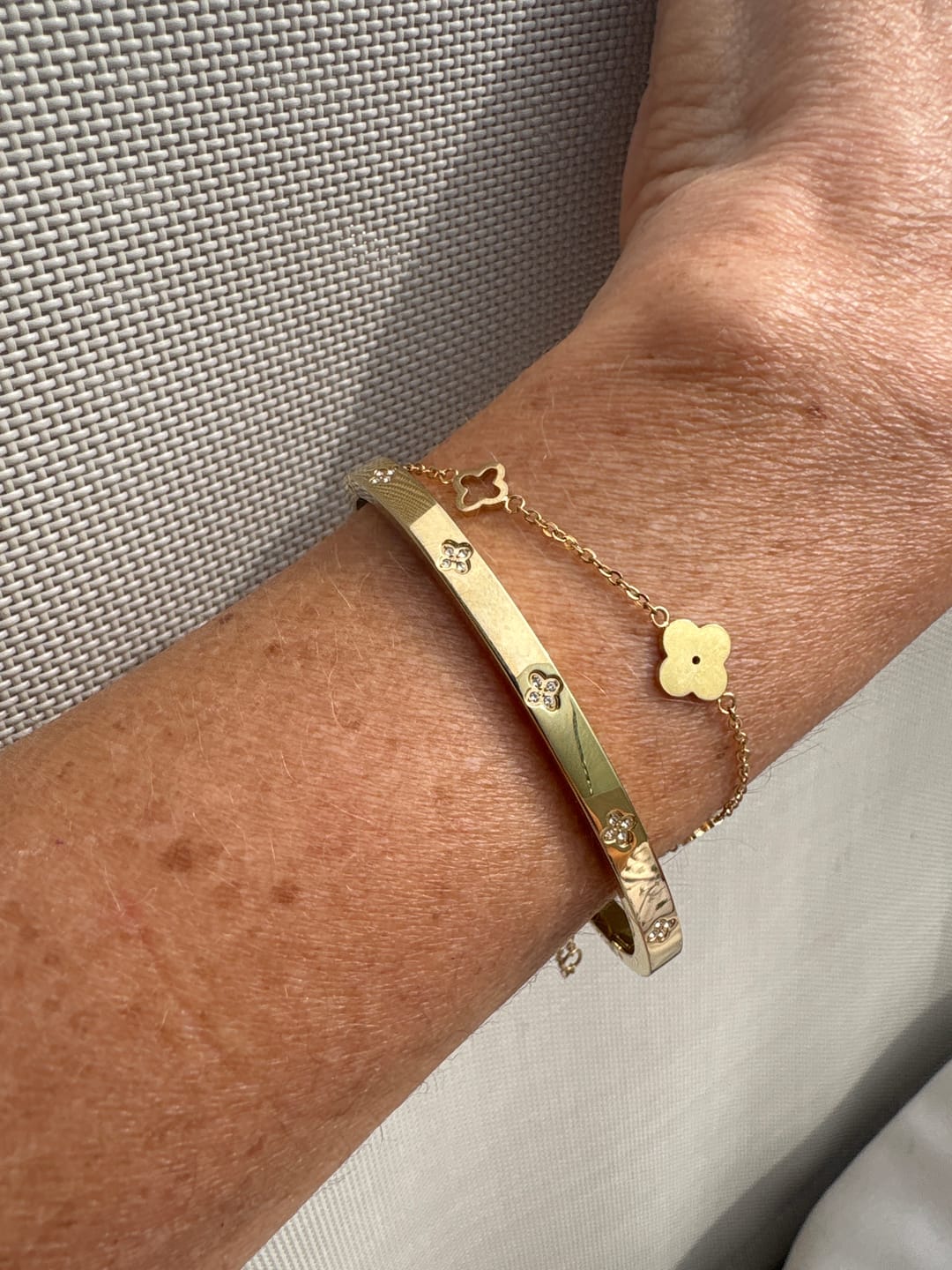 Customer photo review of Multi Clover Bracelet