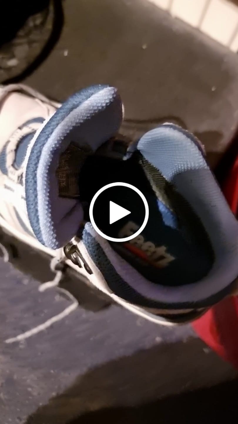 Customer video review of Feetz® Blue One