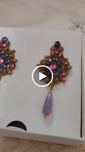 Customer video review of Orecchini Fatima ametista