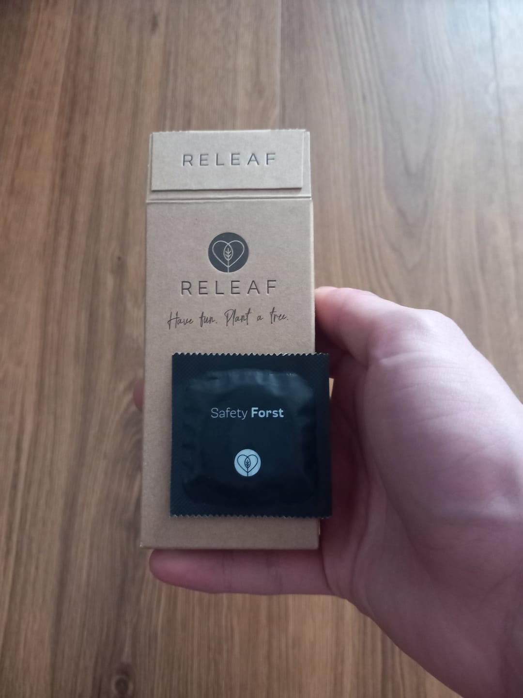 Customer photo review of Releaf | Baumpflanzende Kondome