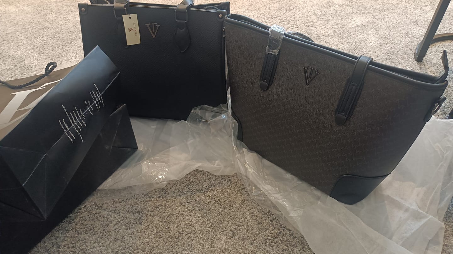Customer photo review of Modern Luxe Totebag