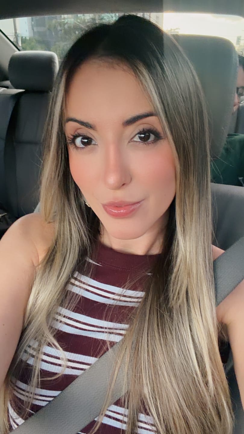 Customer photo review of Blush Stick Red Mocha Vizzela + La's