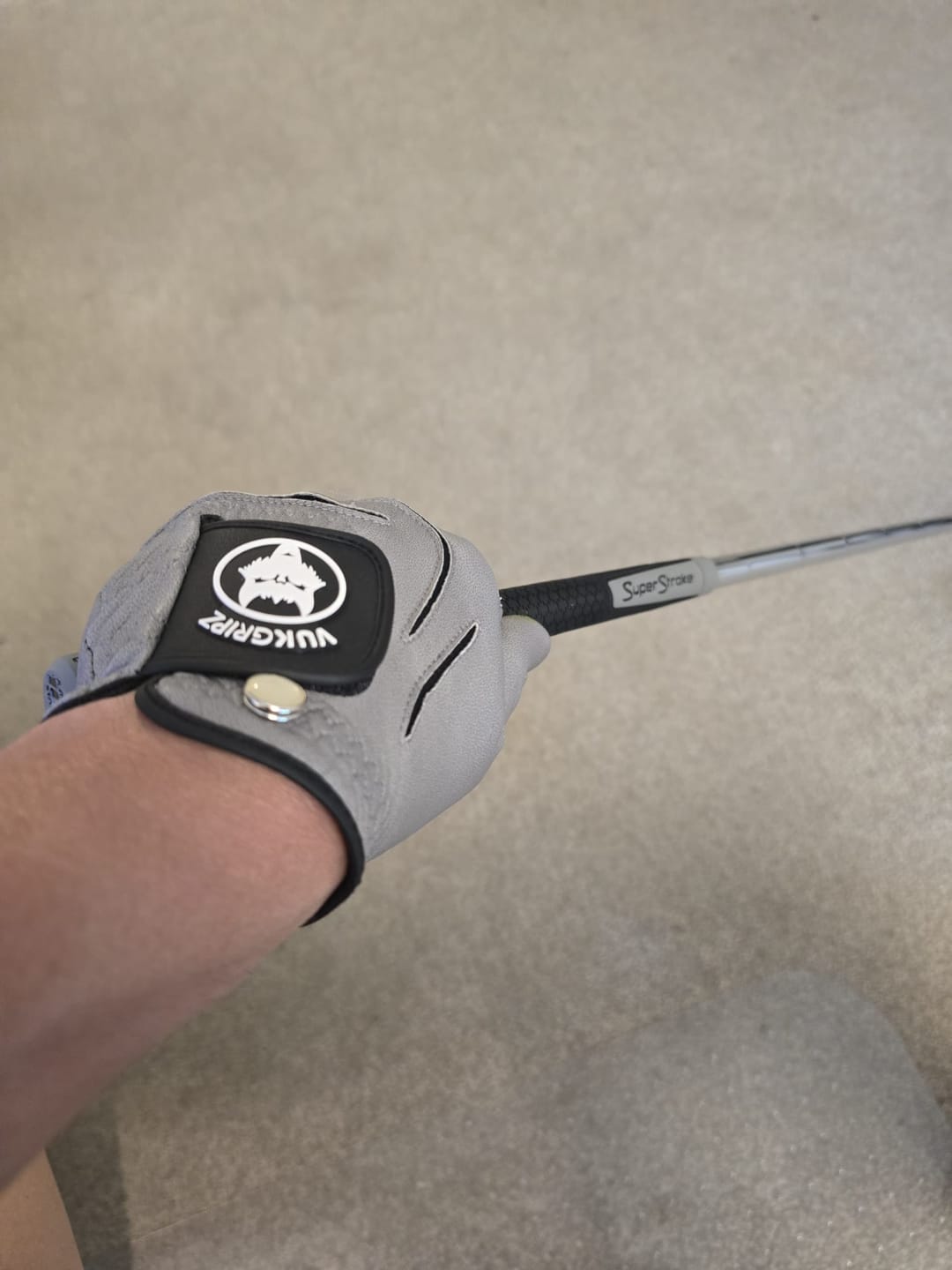 Customer photo review of The Condor Gray Golf Glove