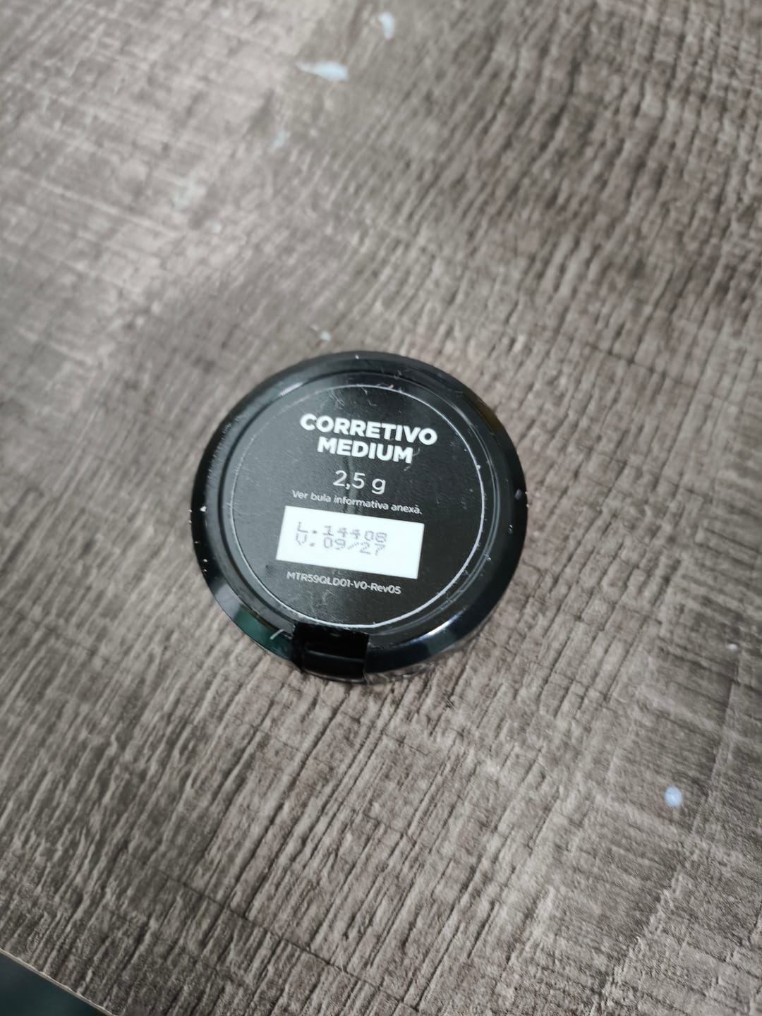 Customer photo review of Corretivo Sólido
