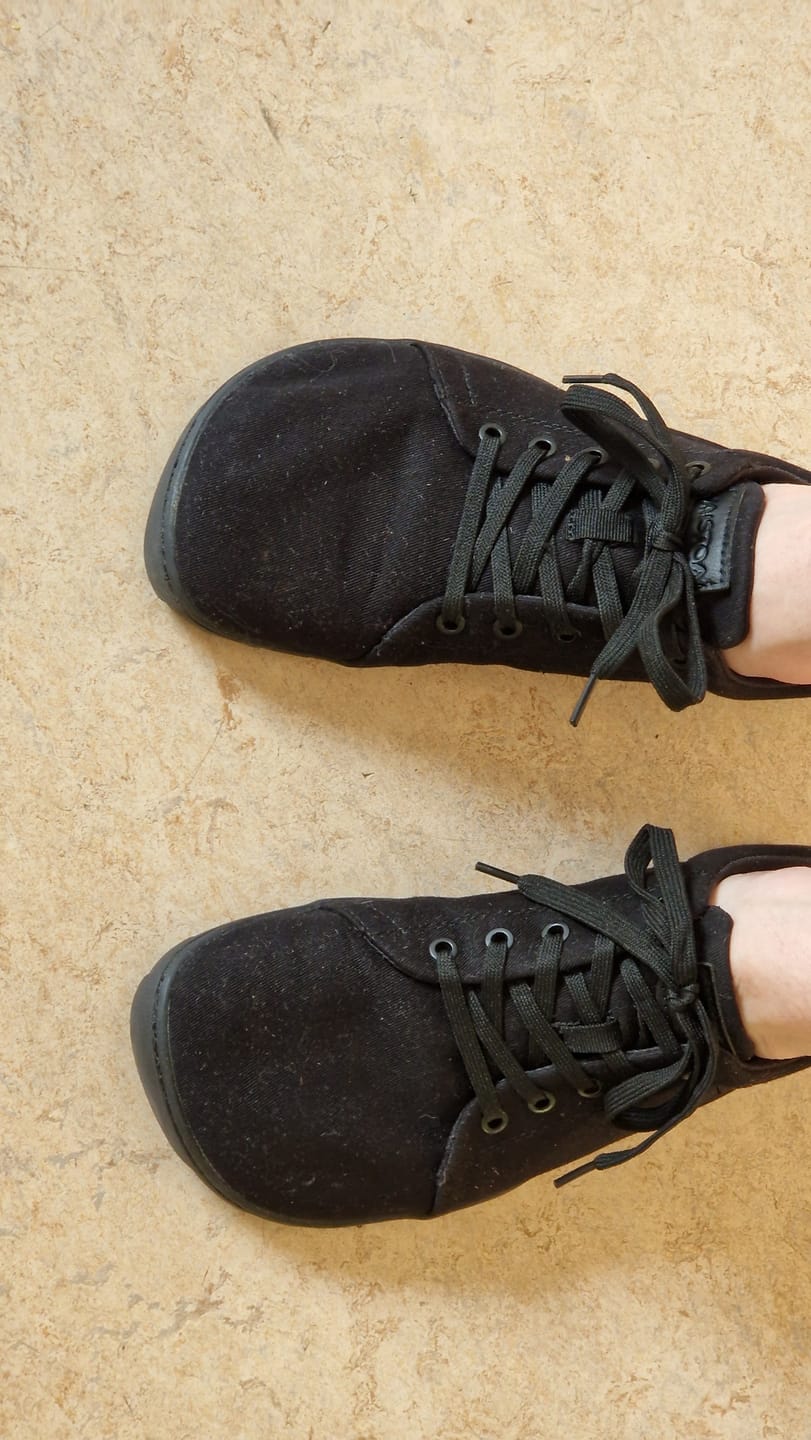 Customer photo review of Vaistoa Rento 2 | Canvas Barefoot Sneakers
