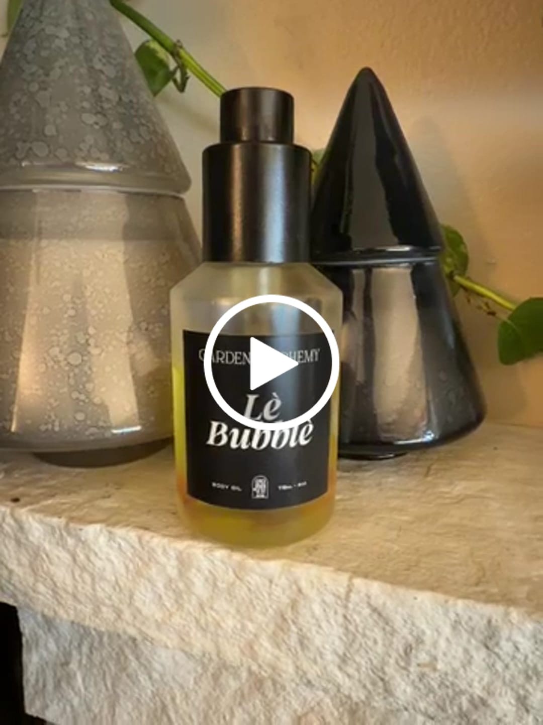 Customer video review of LE BUBBLÈ BODY OIL