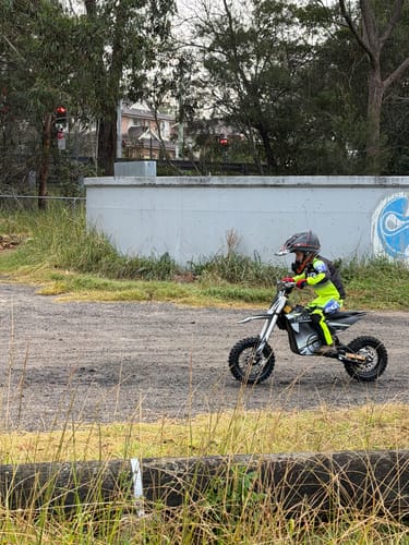 Customer photo review of 2-in-1 Bike Bundle: TK1010 (4-7yrs) + TK1412 Wheel Set (7-11yrs)