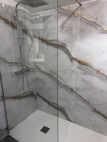 Customer photo review of Panneau Mural PVC Effet Marbre Doré – Étanche et facile à poser