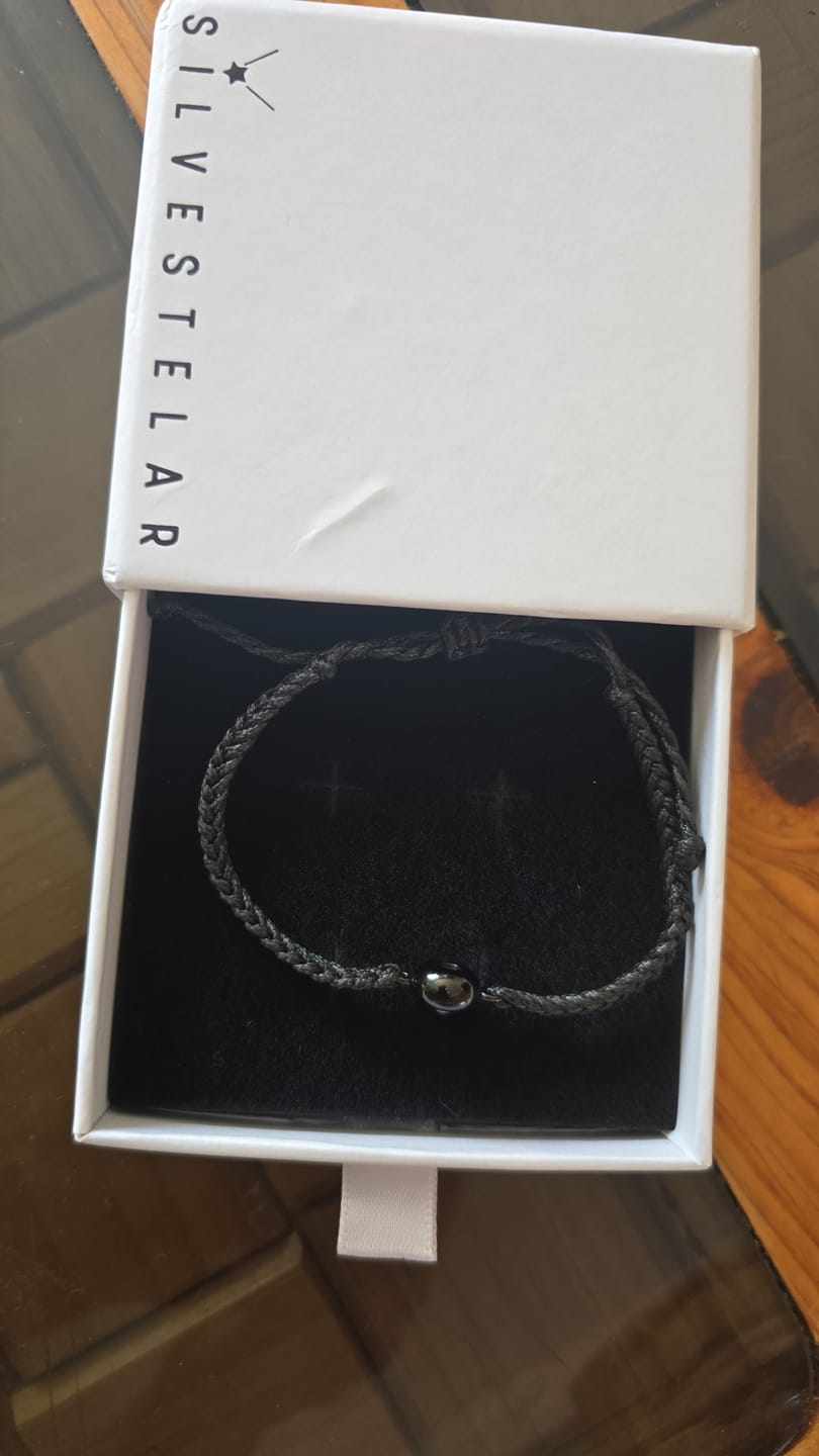 Customer photo review of Pulsera con Foto Dentro "Mágica"