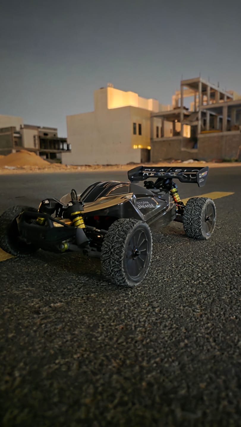 Customer photo review of Rlaarlo Storm Breaker 1/10 Carbon Fiber Brushless RTR 4WD Buggy | SBK10