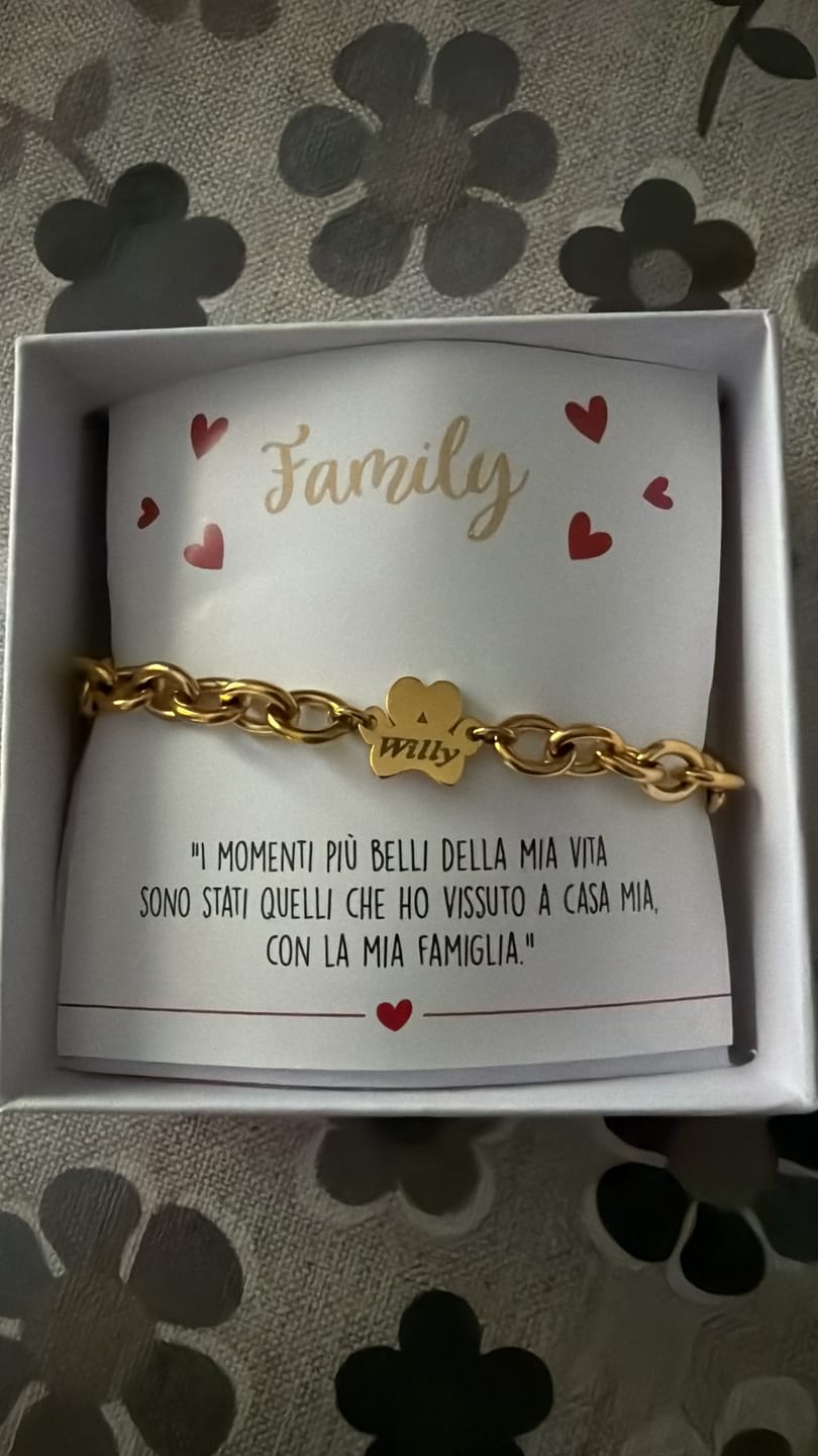 Customer photo review of Bracciale personalizzato con zampette -  I Miei Cuccioli