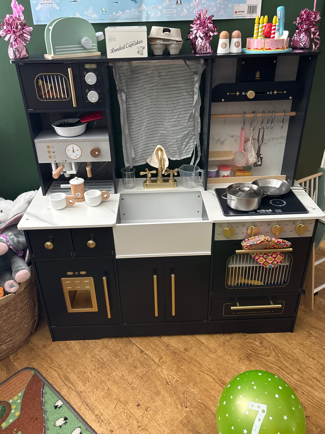Customer photo review of Tiny Chef XL - Wooden Play Kitchen
