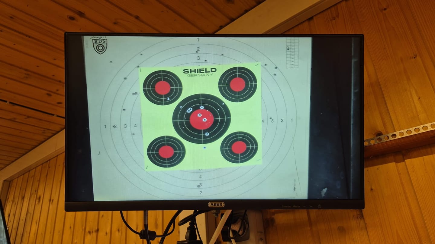 Customer photo review of SHIELD Splatter Targets 10er Pack 30x30cm - 06