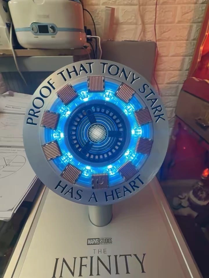 Customer photo review of Killerbody Iron Man Arc Reactor Wireless Fast Charger with LED Ambient Light - Marvel Gaming Desk Decor & Model Gift