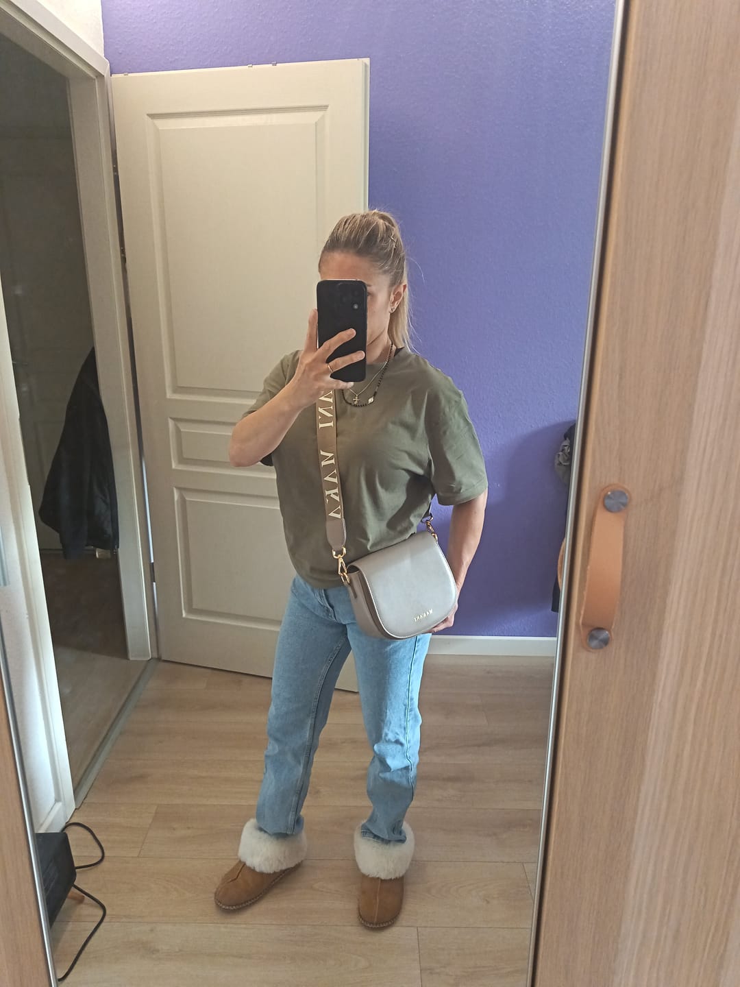 Customer photo review of JASMIN - TAUPE